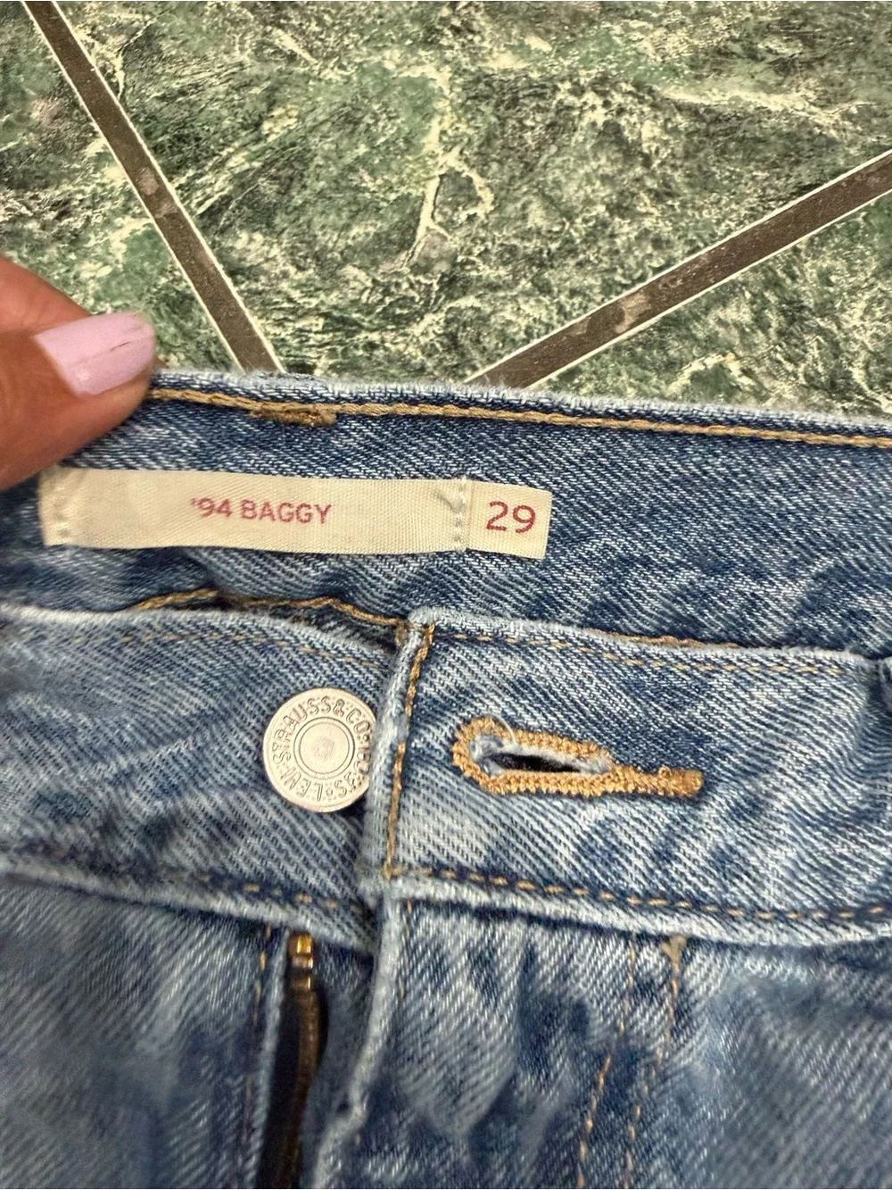 Levi's '94 Baggy High Waist Distressed Relaxed Jeans Size 29